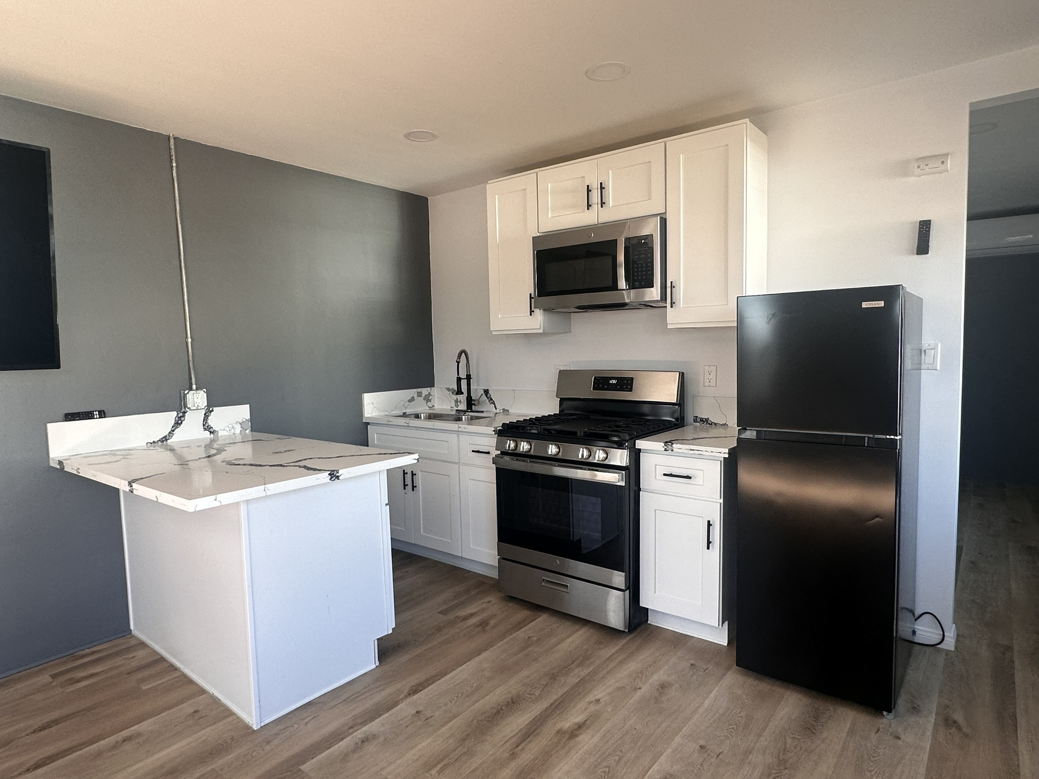 6545 Pine Ave - 1